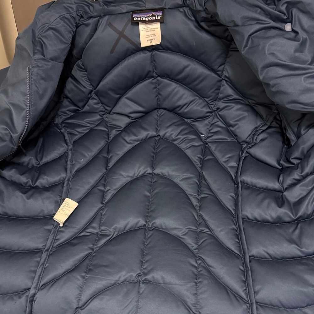 Patagonia Women's Down Puffer Jacket - Deep Blue - Picture 12 of 12